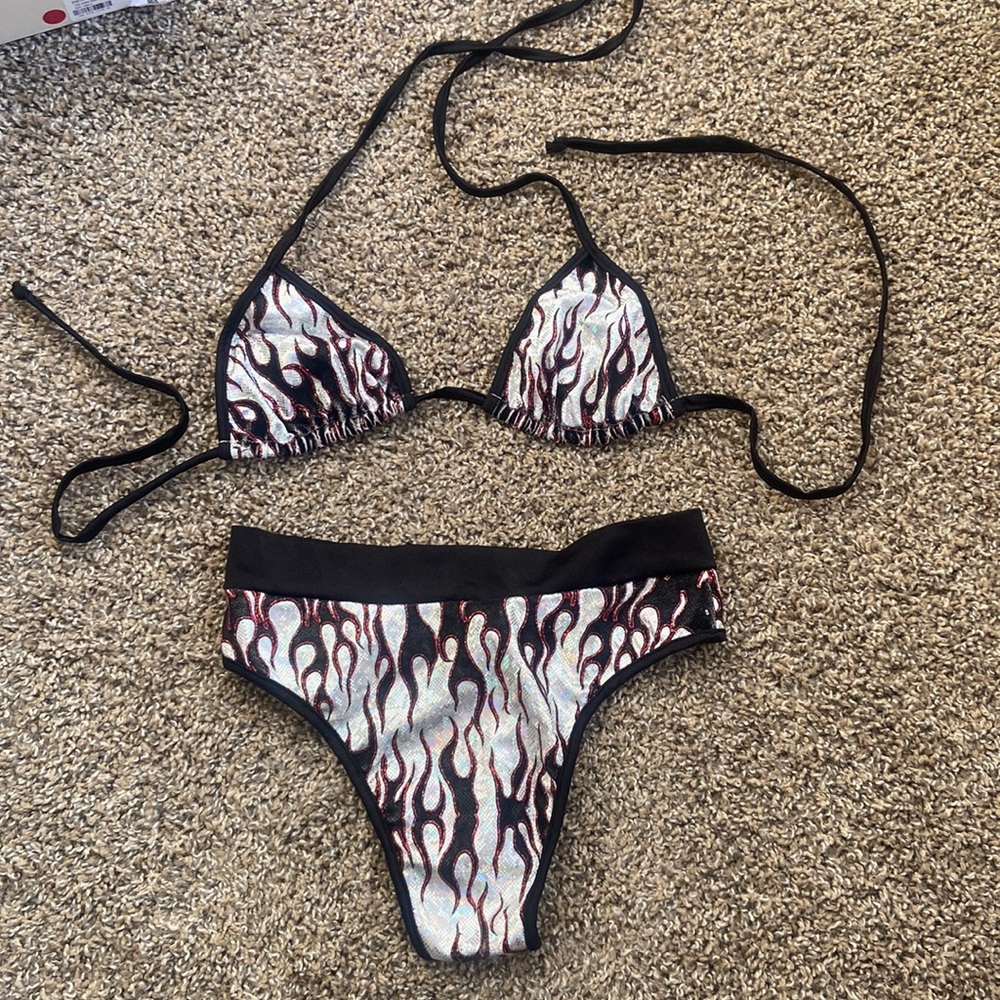 Get Ravy Rave Flame Set